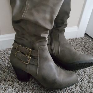 Grey boots